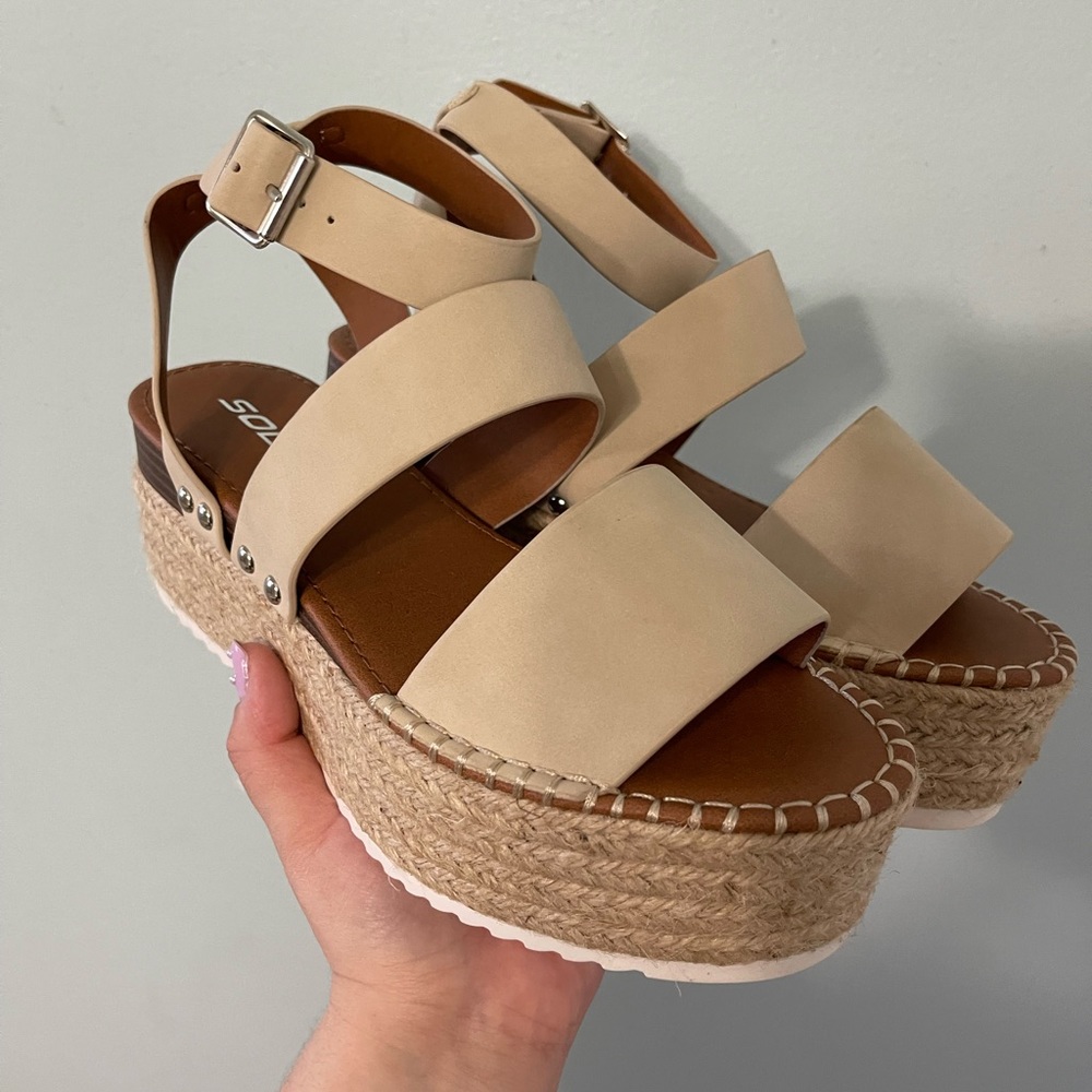 Tan Platform wedge espadrilles